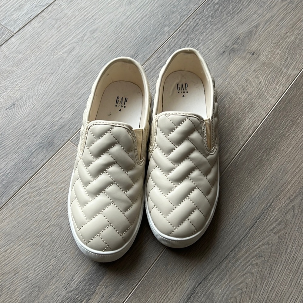 Gap kids size for quilted slip on sneaker